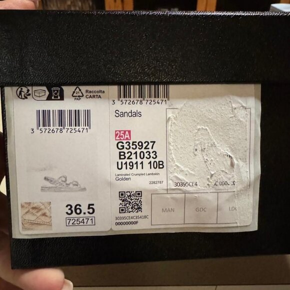 CHANEL - Picture 3 of 3